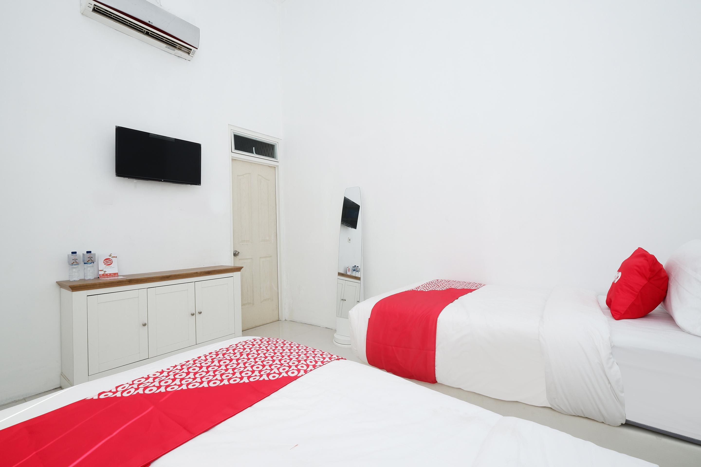 Griya Rw Family Guest House Redpartner Solo Extérieur photo