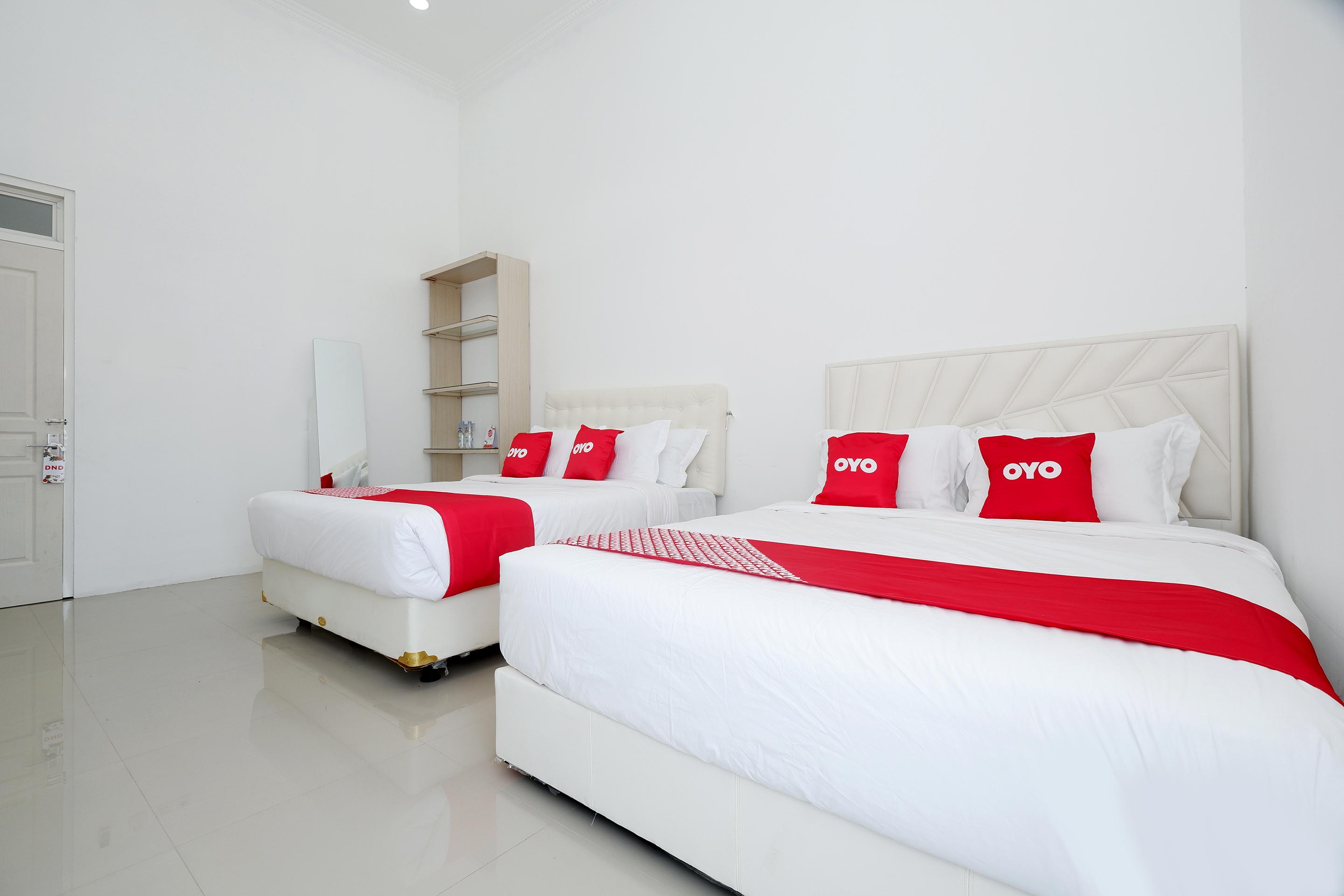 Griya Rw Family Guest House Redpartner Solo Extérieur photo