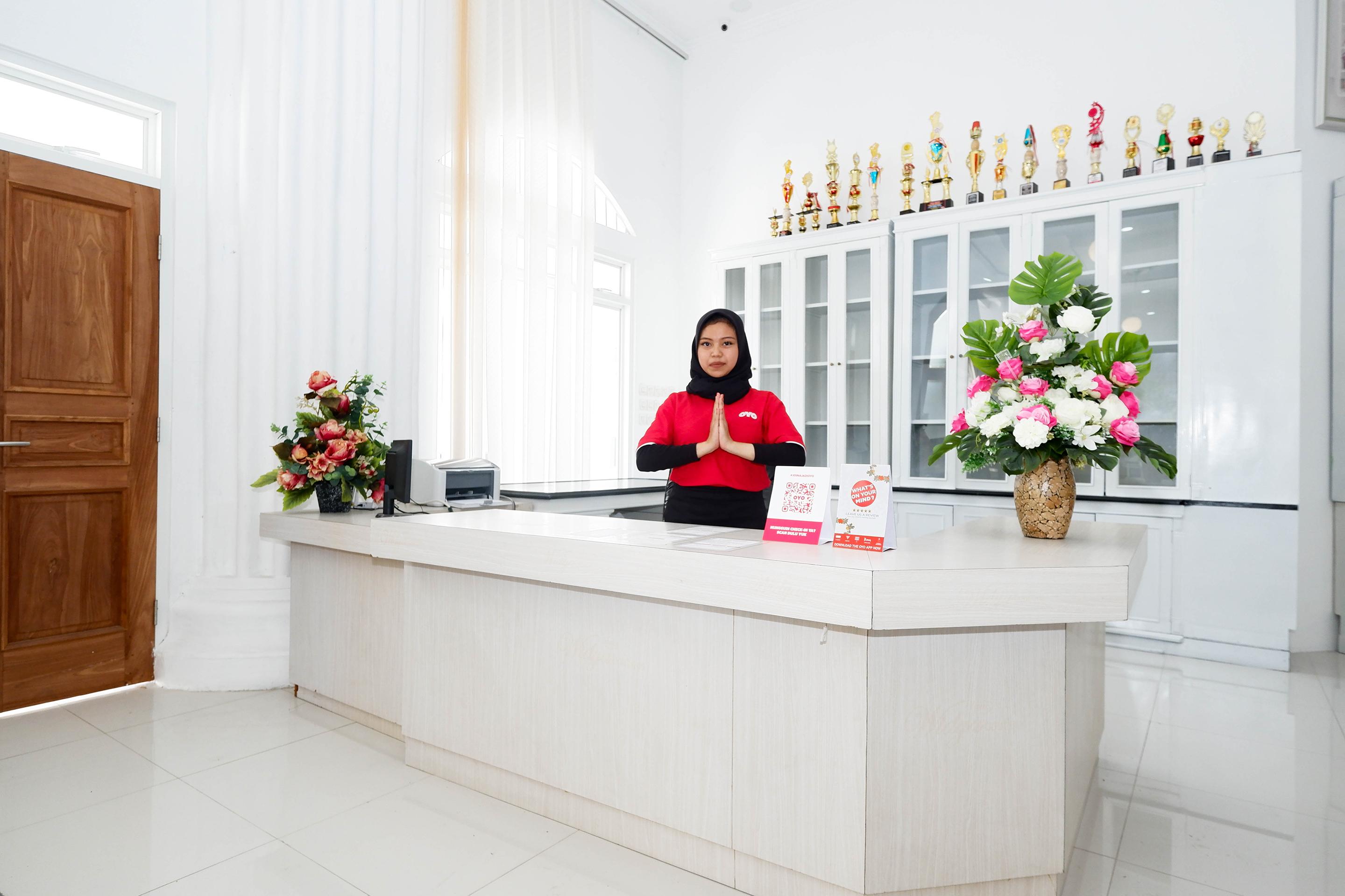 Griya Rw Family Guest House Redpartner Solo Extérieur photo