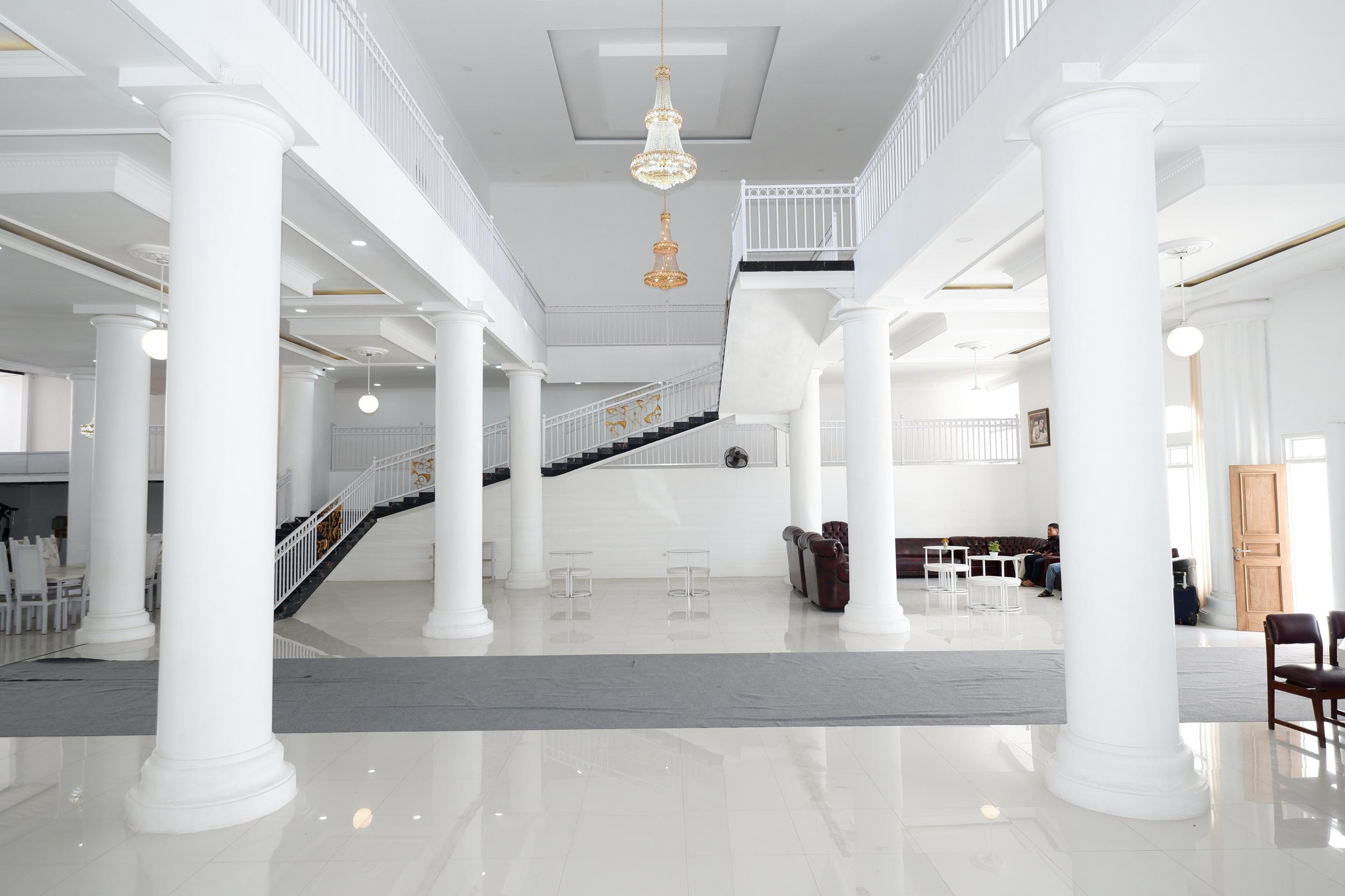 Griya Rw Family Guest House Redpartner Solo Extérieur photo
