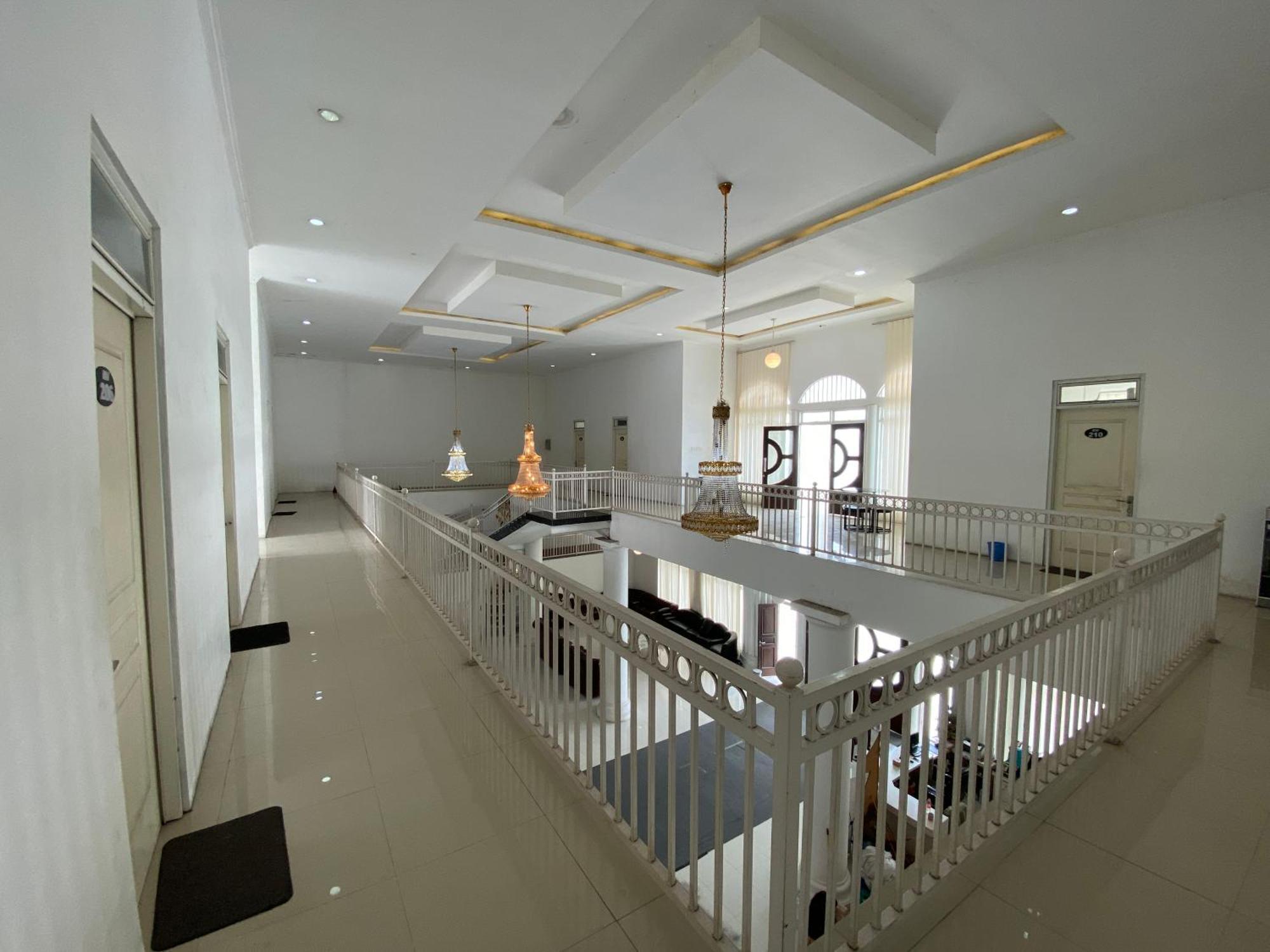Griya Rw Family Guest House Redpartner Solo Extérieur photo