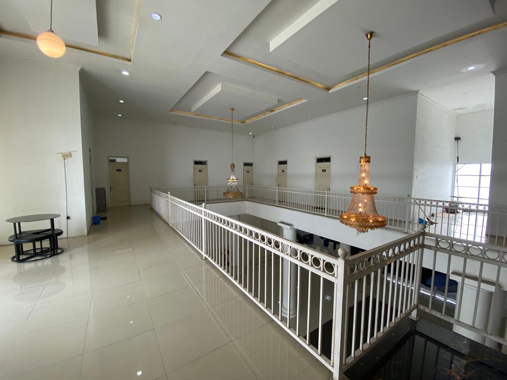 Griya Rw Family Guest House Redpartner Solo Extérieur photo
