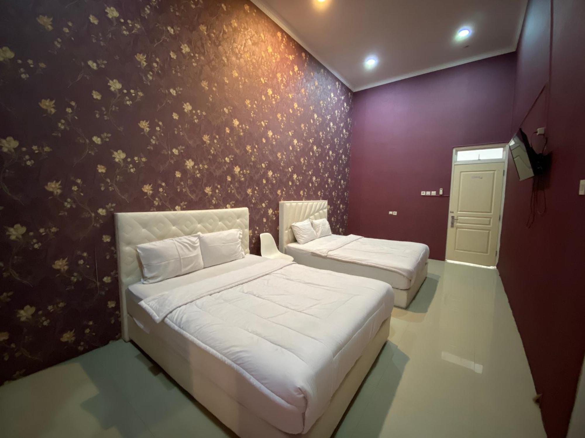 Griya Rw Family Guest House Redpartner Solo Extérieur photo