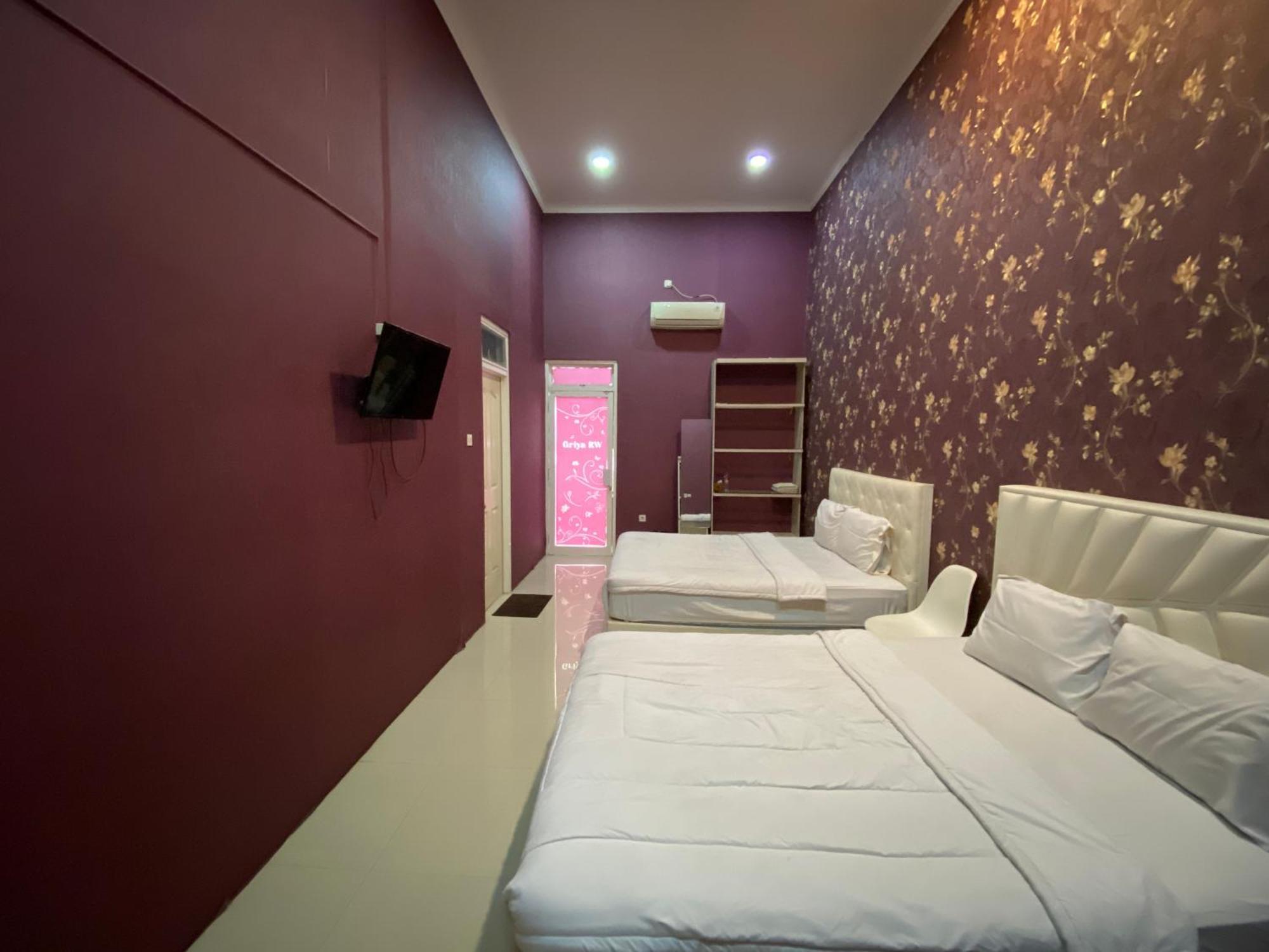 Griya Rw Family Guest House Redpartner Solo Extérieur photo